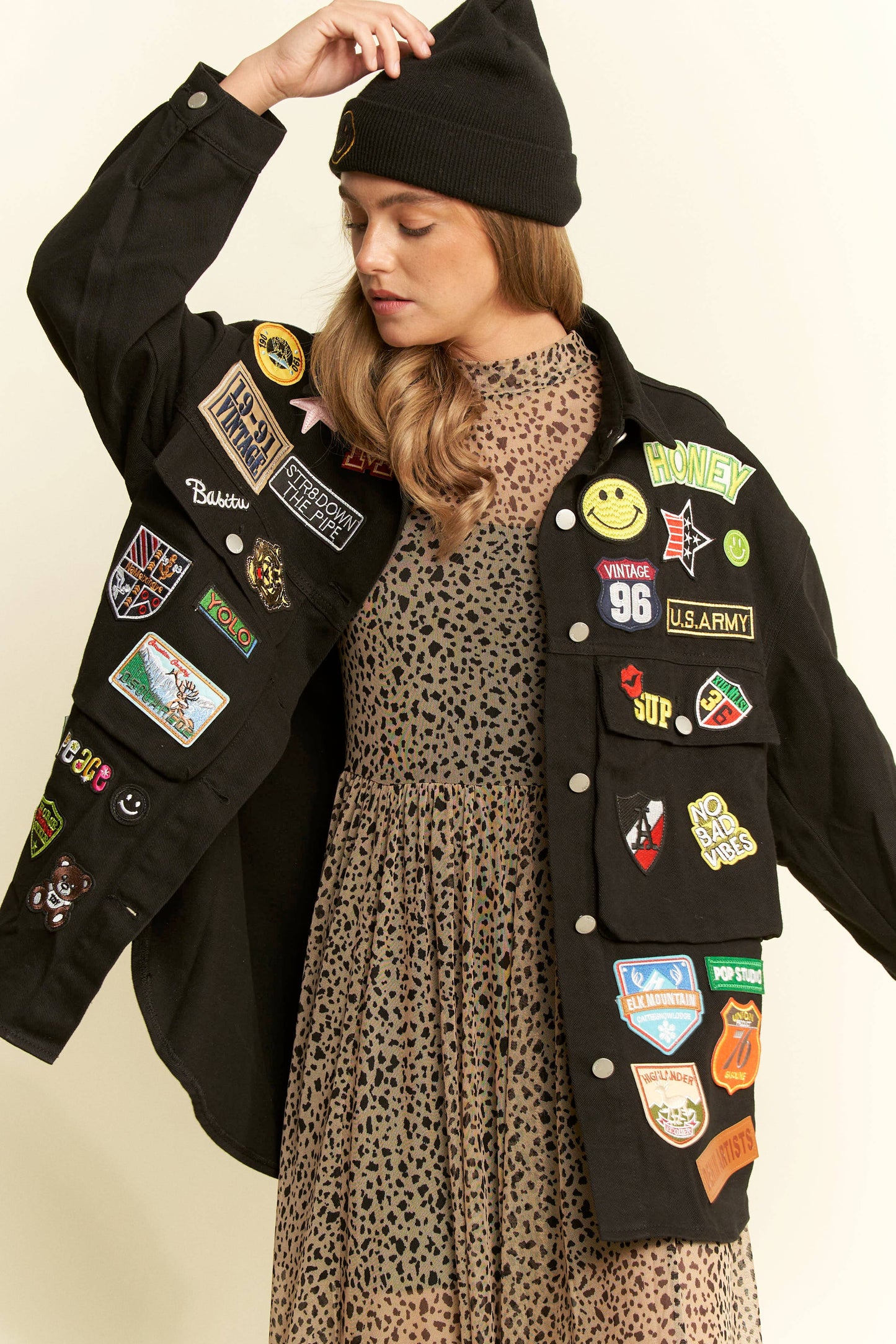 MULTI PATCH OVERSIZE JACKET KRT1720: Black / 1X
