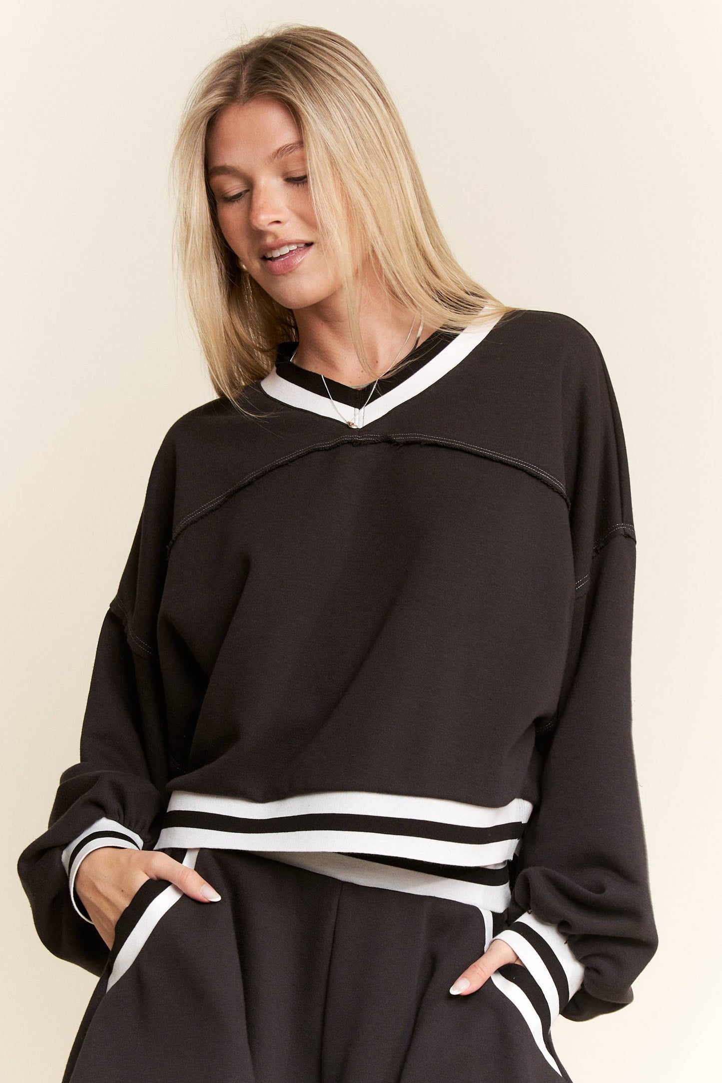 PLUS SIZE ATHLETIC SWEATSUIT SET: Black/White / 1XL/2XL