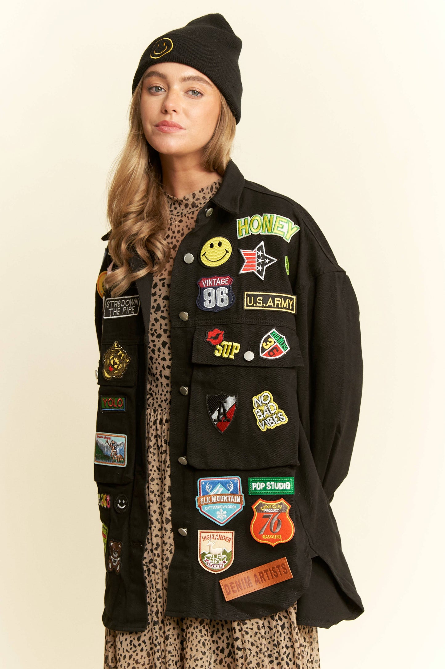 MULTI PATCH OVERSIZE JACKET KRT1720: Black / 1X